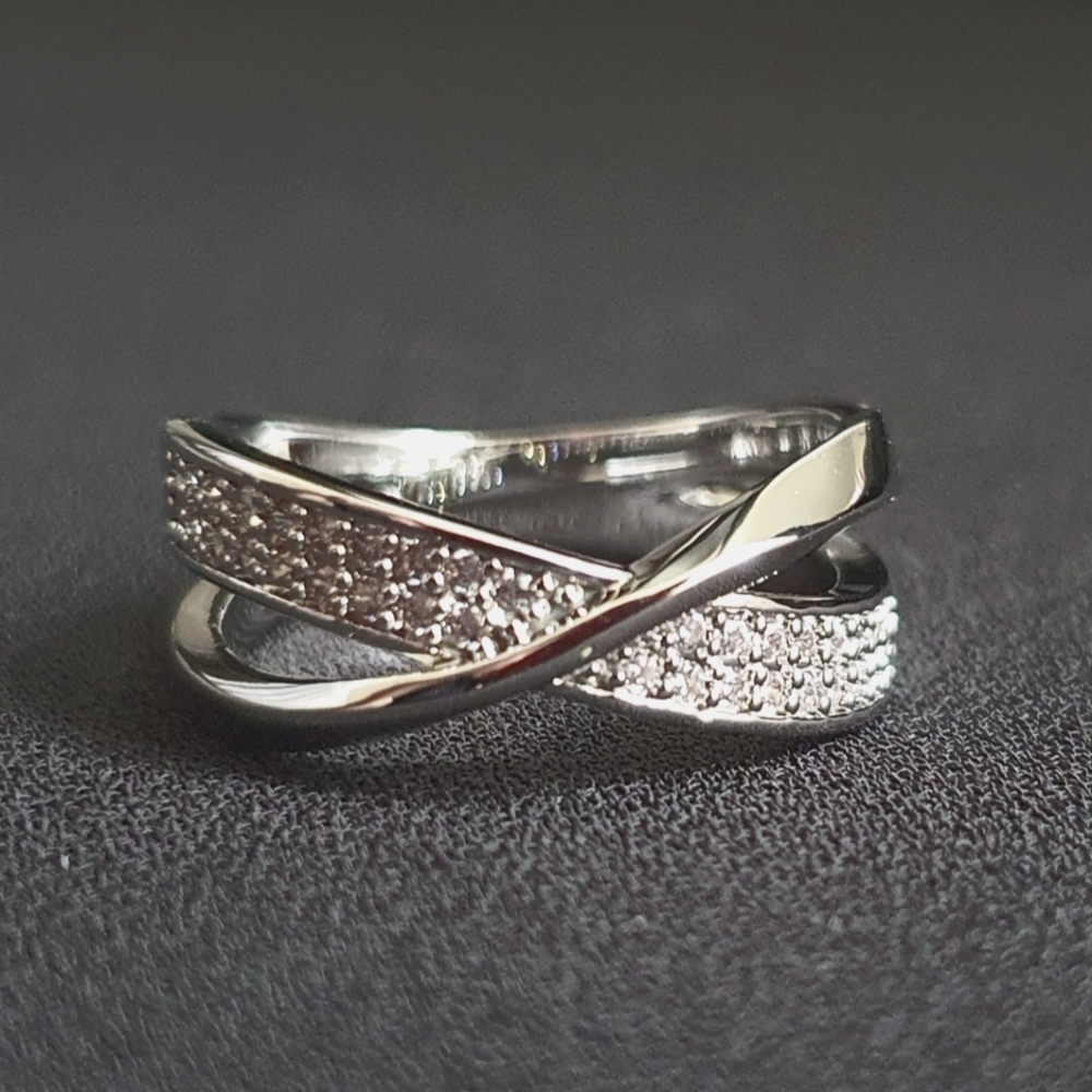 Trendy Silver Crossed Ring